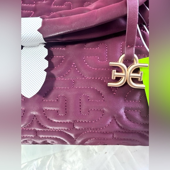 Sam Edelman Ethyl Top Zip E/W Tote. Bordeau. - Picture 10 of 16